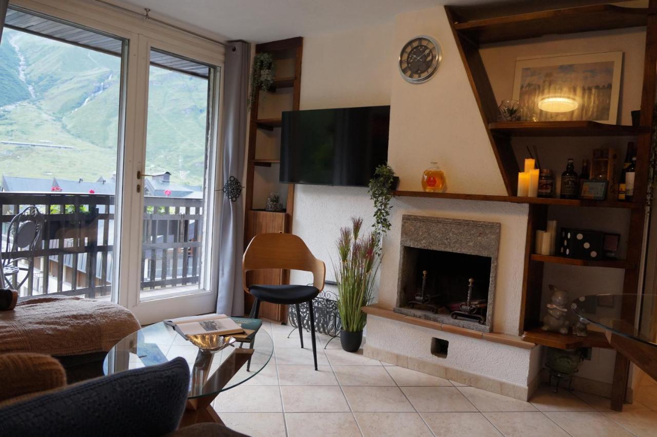 Window On The Mountains Apartment Breuil-Cervinia Exterior photo