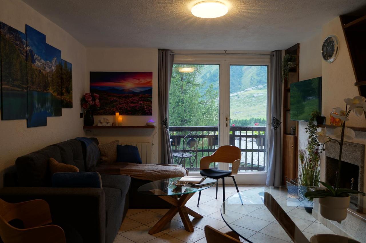 Window On The Mountains Apartment Breuil-Cervinia Exterior photo