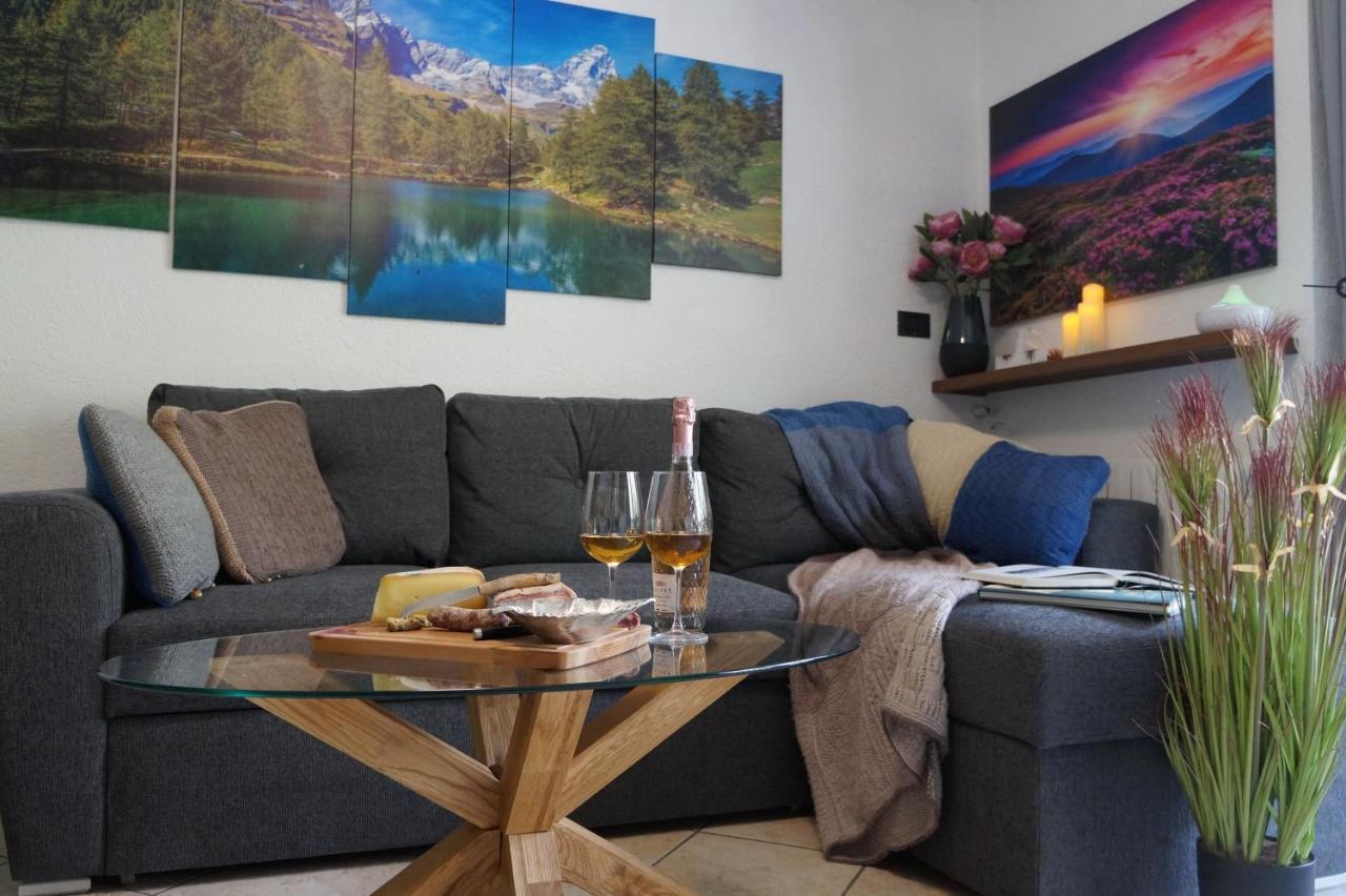 Window On The Mountains Apartment Breuil-Cervinia Exterior photo